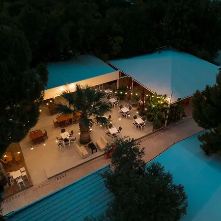 Blue Days Hotel Borsh